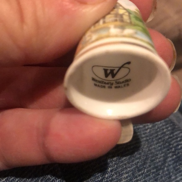 Set of 12 Porcelain Bone China Thimbles from Europe - Picture 7 of 13